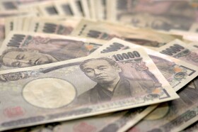 Yen Gains as Traders Require Safety