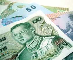 Thai Baht Falls as Finance Minister Concerned About Strong Currency