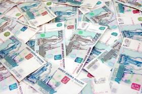 Ruble Follows Oil Price in Decline, Rebounds