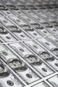 US Dollar Mixed as Markets Look for Direction