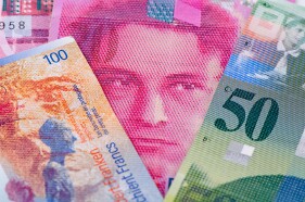 Franc Rises Ahead of SNB Meeting, Loses Part of Gains