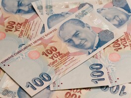 Turkish Lira Halts Rally on Concerns About Smaller Interest Rate Hike