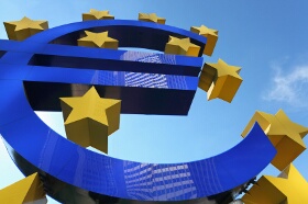 Euro Lower on Quantitative Easing Possibility
