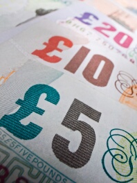 UK Economic Growth Drops Sharply, Sterling Under Pressure