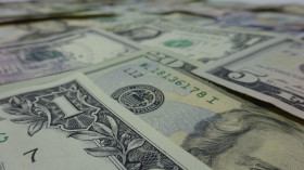 US Dollar Rivals Benefit From Bearish Data