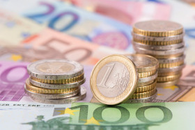 Euro Falls to Three-Year Low vs. Franc on Coronavirus Fears, Economic Data